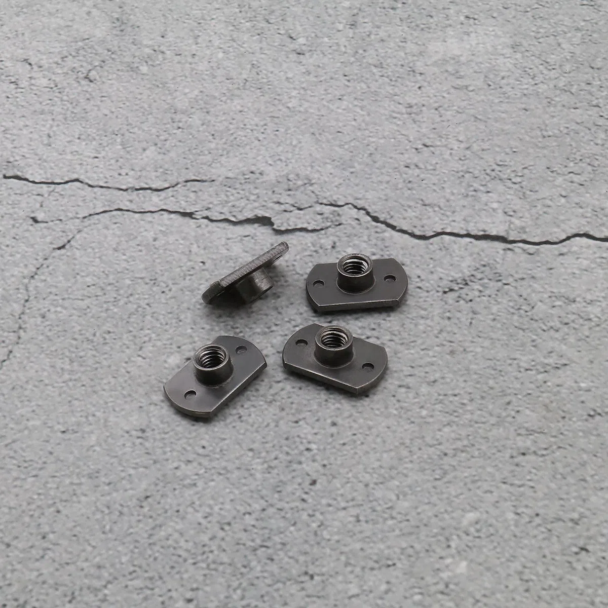 Lot de 20 écrous à souder M6 en acier carbone en forme de T 2 trous pour meubles tubulaires Table