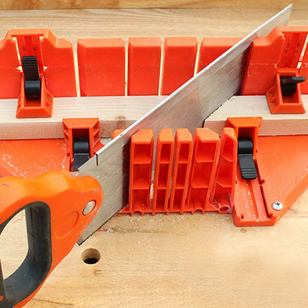 Ejoyous Boîte à onglets en Plastique, Boite a Onglet Extensible en Largeur, mitre Saw scie d'élagage à Bois antidérapante, Outil de scie à Main de 14 Pouces avec Pince, Coupes à Angles Multiples tels