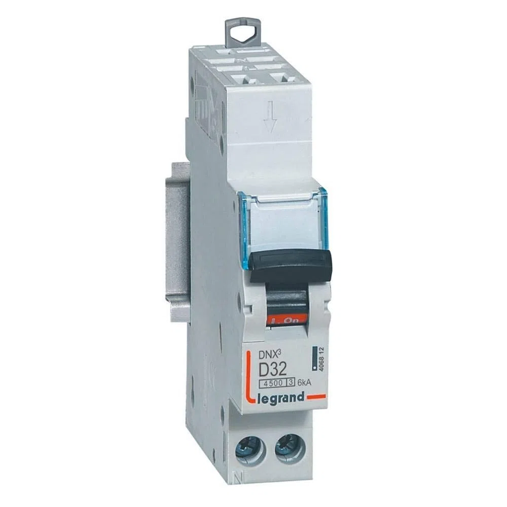 Disjoncteur 32A courbe D - 6kA - 1P+N 230V~ auto/auto - 1 module - DNX³4500
