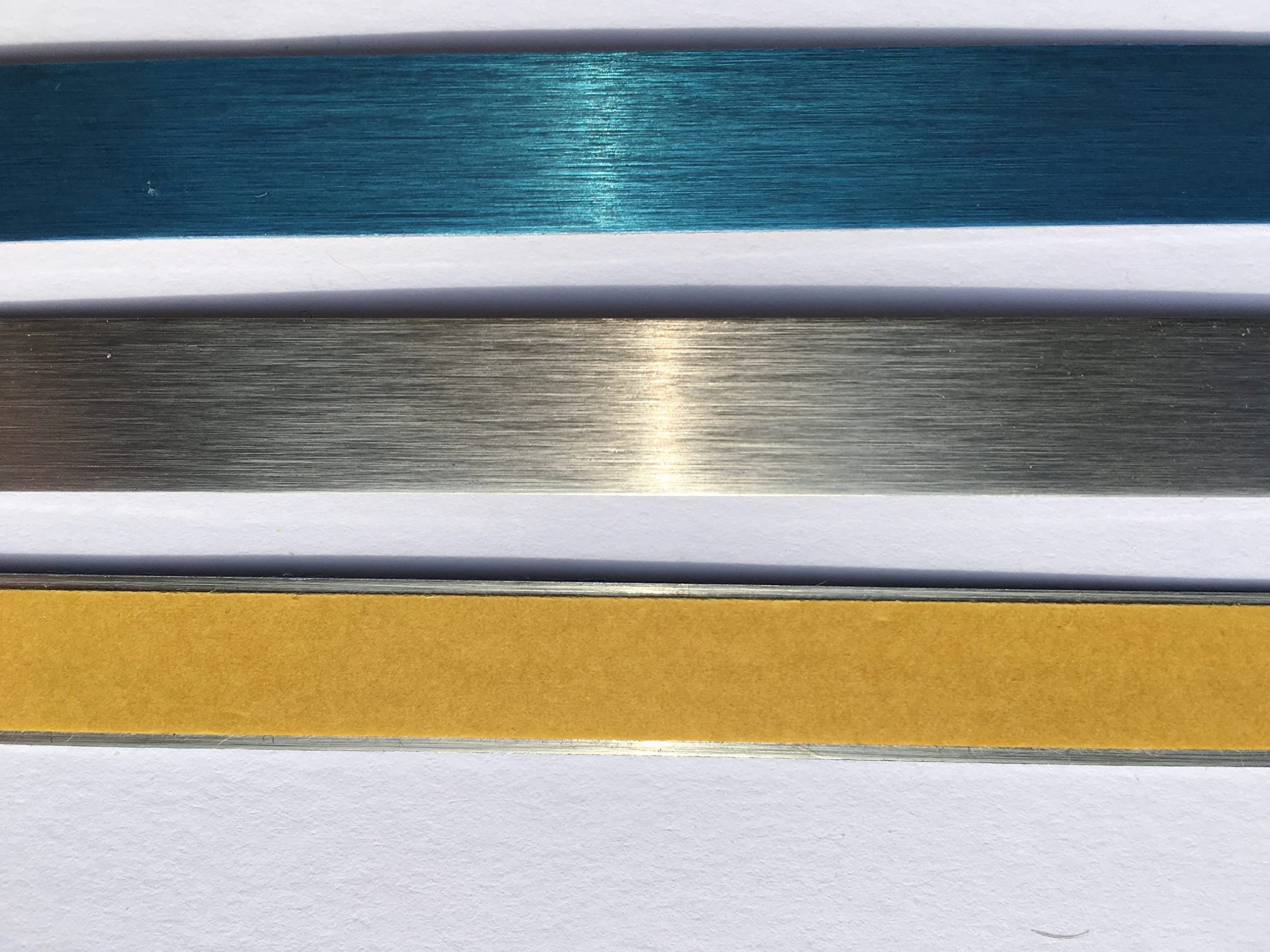 Aluminium brossé tôle d'acier inoxydable V2A, acier inoxydable brossé,2500 x 21 x 0,5 mm bande en tôle, aspect acier inoxydable. (S 21)