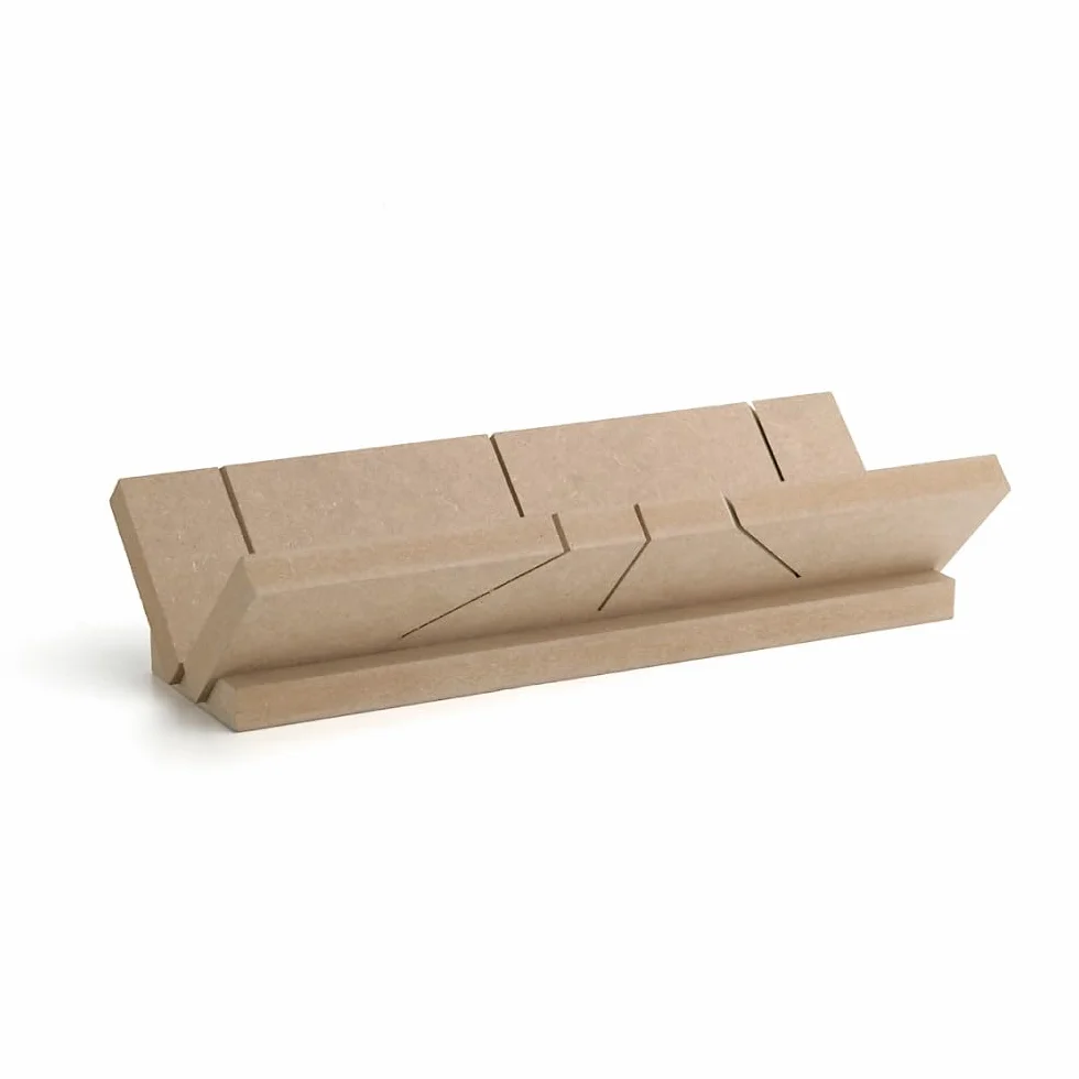 Boîte à coupe en « V » pour moulures.