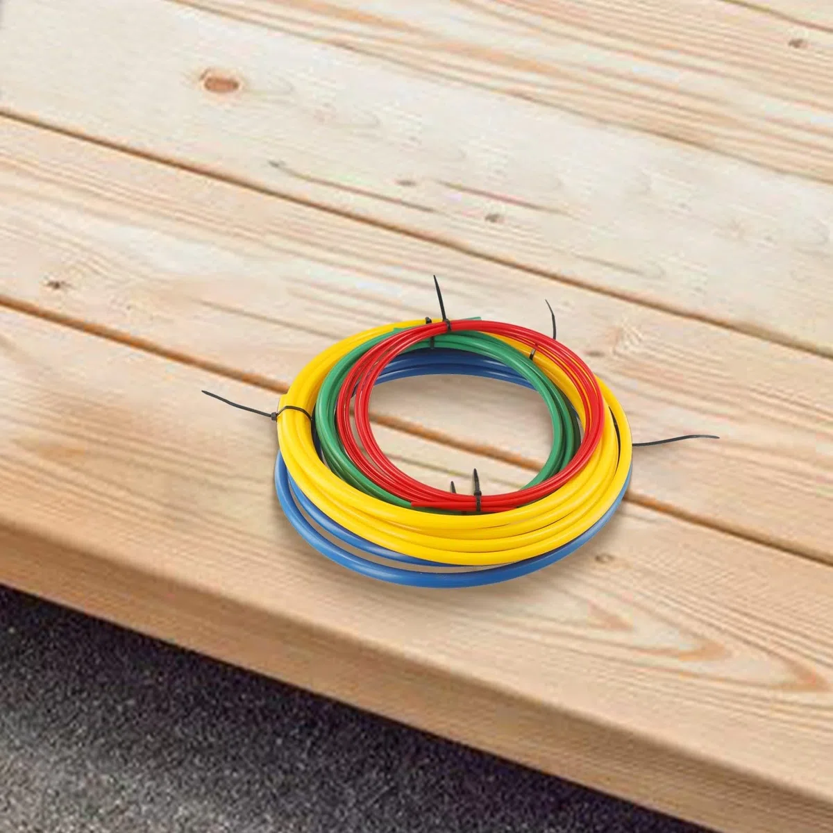 Kit de cintrage pour tuyaux en cuivre pour climatisation - En plastique PE - Avec 4 tailles - Bandes flexibles intégrées - Pour tuyaux de 1/4, 3/8, 1/2, 5/8", longueur : 4 m, modèle CT-205