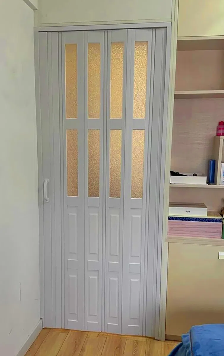 Porte Accordéon Interieur Portes Pliantes Plissées de 250cm de Hauteur Intérieures, Panneau Accordéon Coulissant en PVC à Grain de Bois Peu Encombrant, Cloison de Séparation de Pièce pour Buanderie et