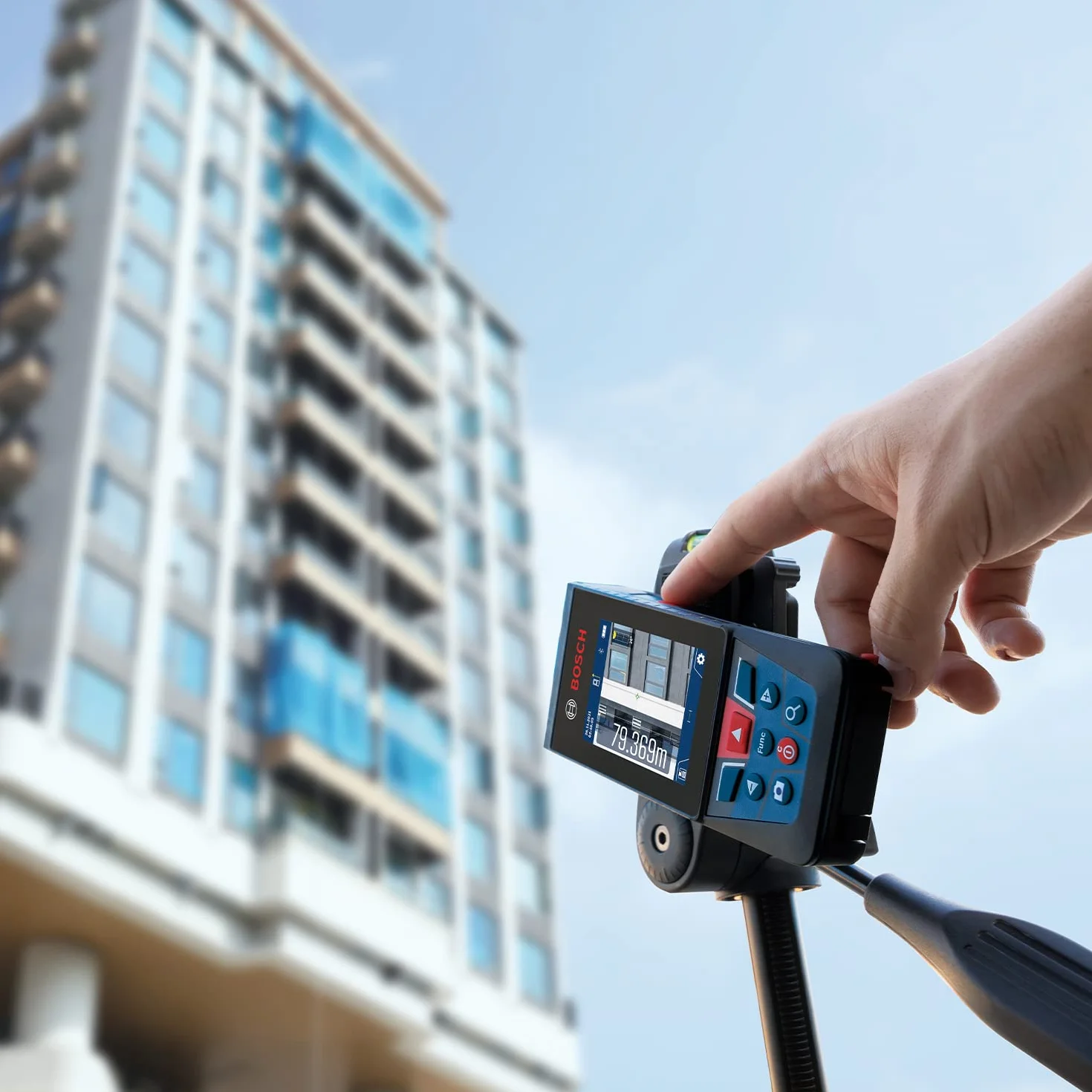 Bosch Professional télémètre Laser GLM 150-27 C (caméra intégrée, Batterie 3,6 V intégrée, portée : Jusqu’à 150 m, Robuste, IP54, ± 1,5 mm*, dragonne, Housse)
