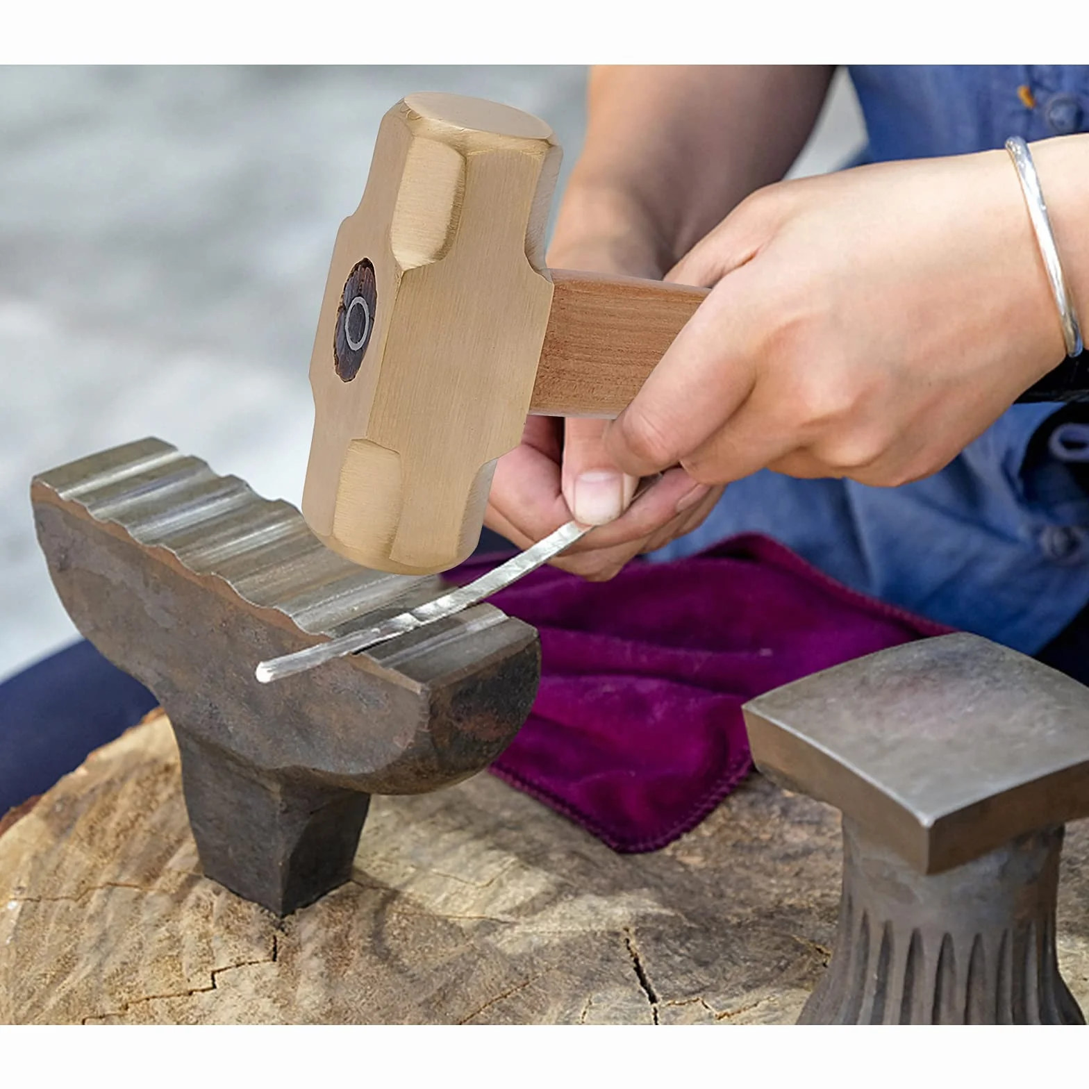 PH PandaHall 1 Livre Marteau en Laiton Marteau de Bijoux en Laiton avec Manche en Bois pour les Outils de Fabrication de Bijoux Artisanale le Travail des Métaux Bracelets Bagues, 298x76x30mm