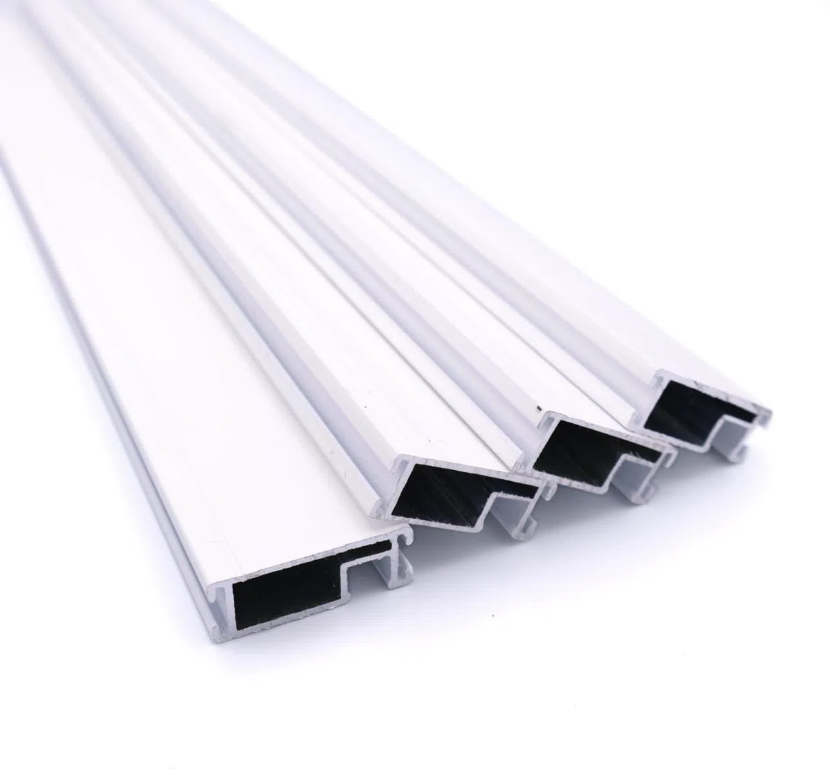 Lot de 4 Profils Alu Recoupables pour Moustiquaire Fenêtre Cadre Fixe – Aluminium Résistant – Facile à Couper (Blanc, 1600 mm)