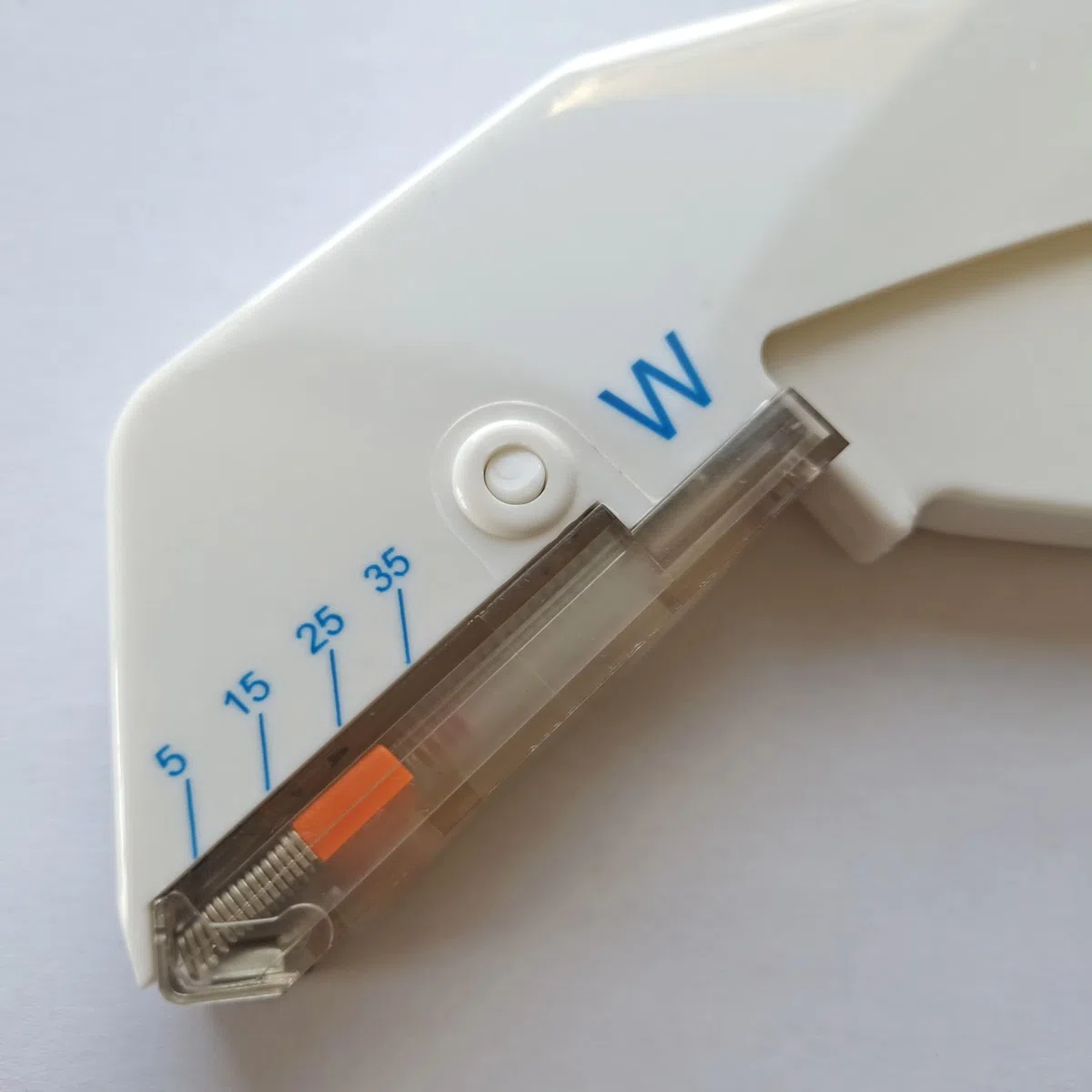 Agrafeuse cutanée jetable avec extracteur, kit de suture pour premiers soins, suture chirurgicale, kit d'agrafes médicales, 35 agrafes préchargées, usage vétérinaire