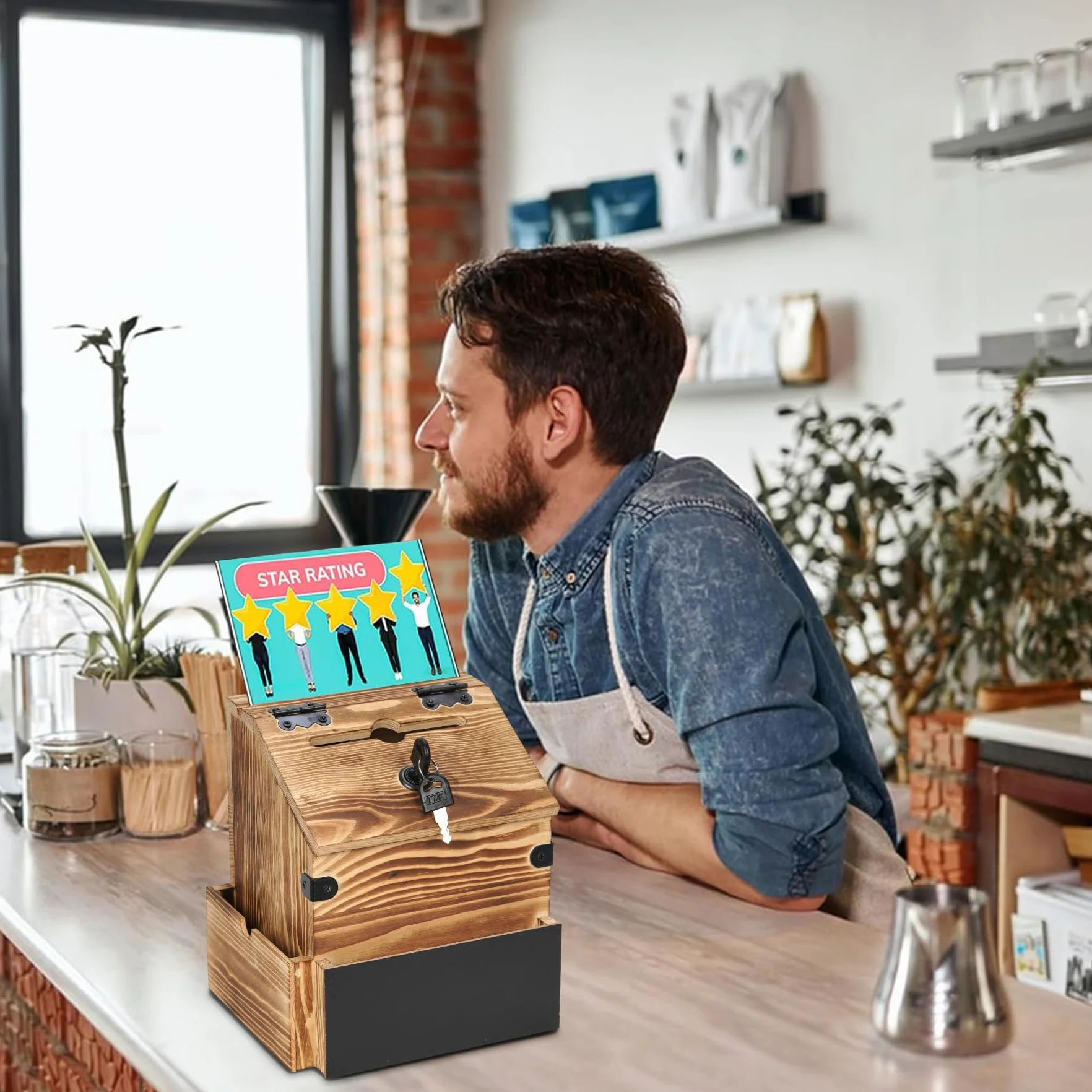 Boîte en bois proposant un compartiment à journaux, boîte aux lettres verrouillable et une urne