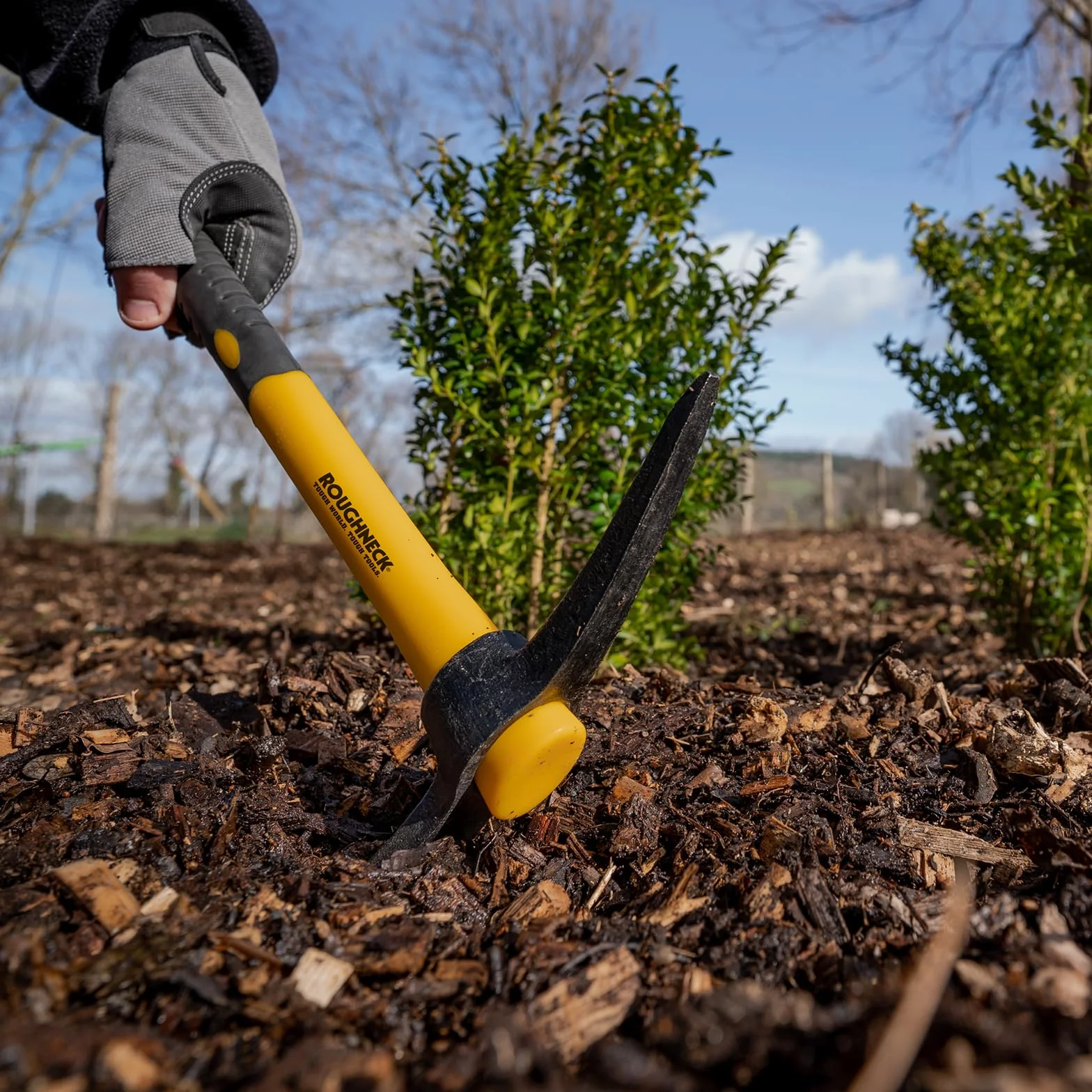 Roughneck ROU64011 Micro Pick Mattock avec poignée en fibre de verre, multicolore, 1 paquet