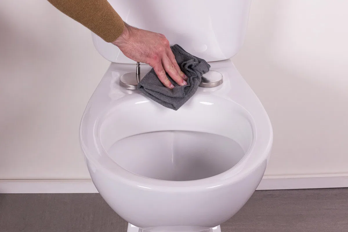 Abattant WC blanc universel clipsable/nettoyage facile - lunette de toilettes Thermodur frein de chute forme O NOYON & THIEBAULT