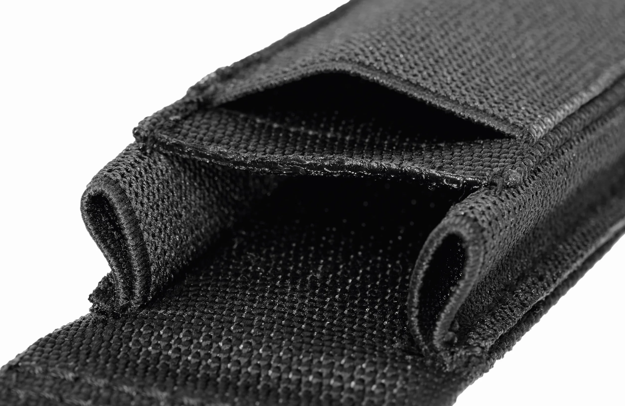 MARTOR étui de Ceinture S pour Cutter, Poche avec 4 Compartiments pour Couteau de sécurité/Stylo/Ciseaux, avec Clip & Fermeture Velcro, Nylon, Noir