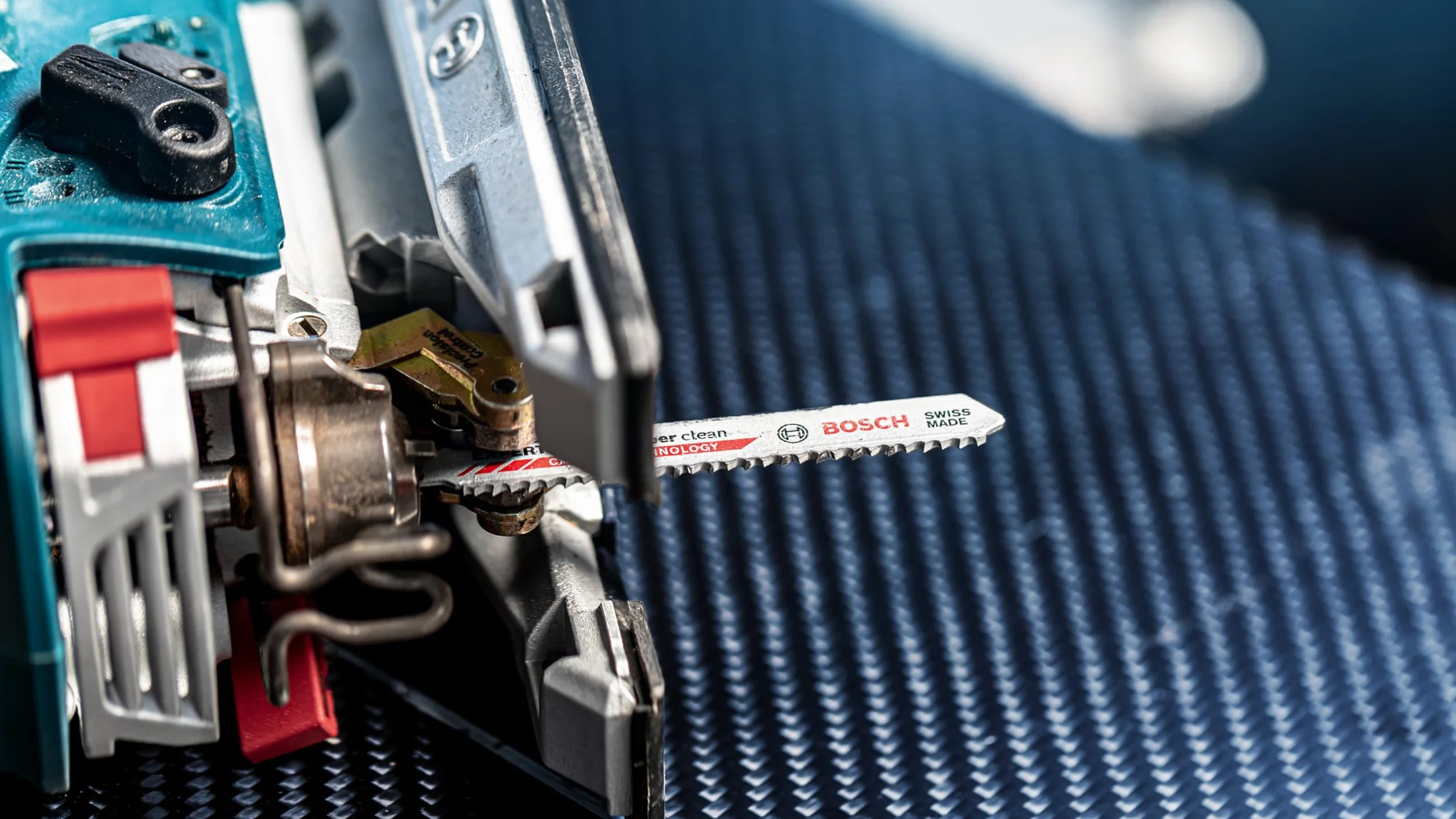 Bosch 3x Expert ‘Carbon Fiber Clean’ T 108 BHM Stichsägeblatt (für Faserkunststoffe GFK, CFK, Länge 92 mm, Professional Zubehör Stichsäge)