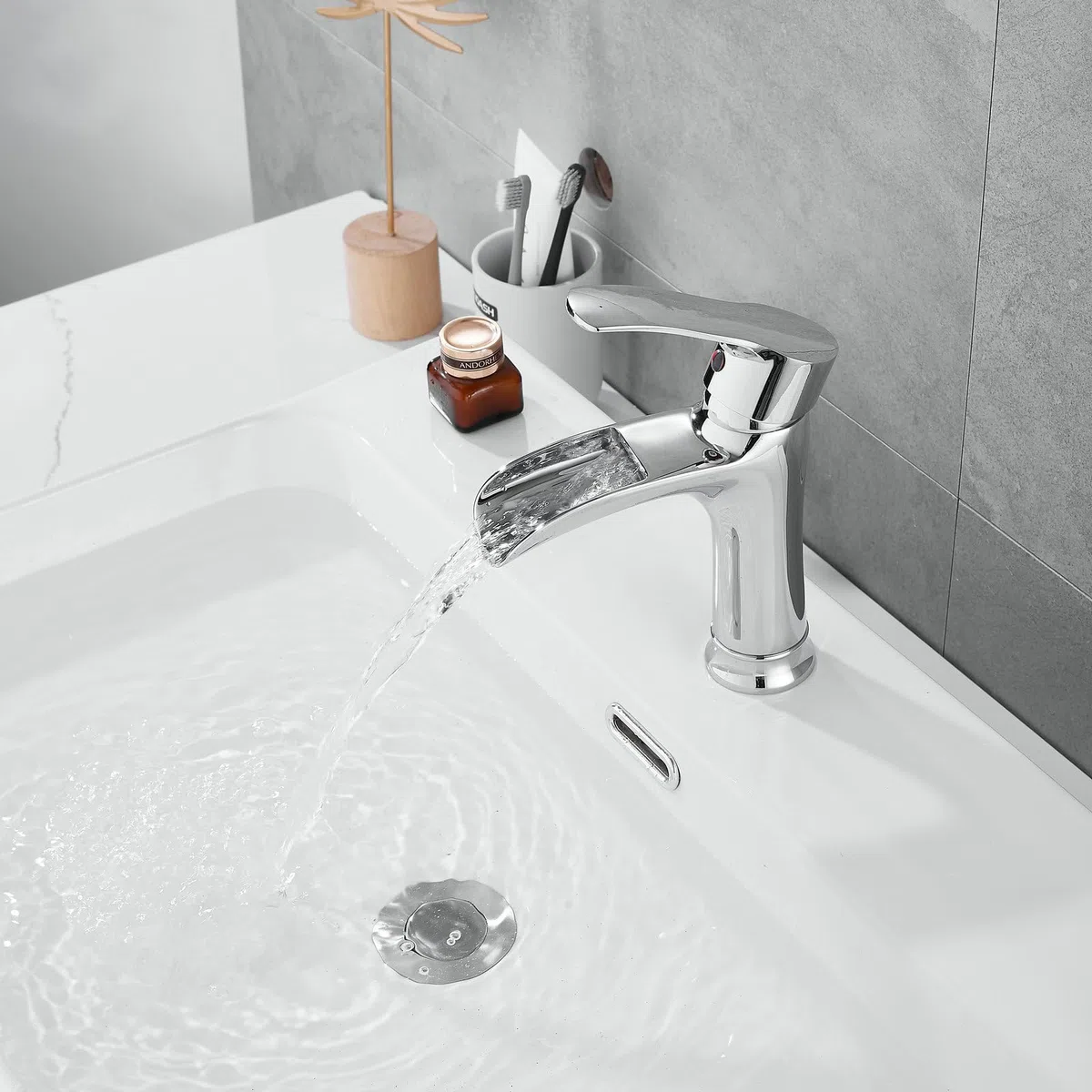 SHUNLI Robinet Salle de Bain Chromé, Mitigeur de Lavabo Cascade, Robinet Lavabo Design Elégant Robinetterie en Laiton (Chromé)