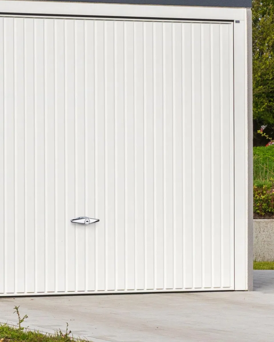 JUVA Poignée de porte de garage verrouillable – poignée en T chromée avec carré 8 mm, métal poli – pour portes basculantes – manœuvre sûre & haute résistance aux intempéries