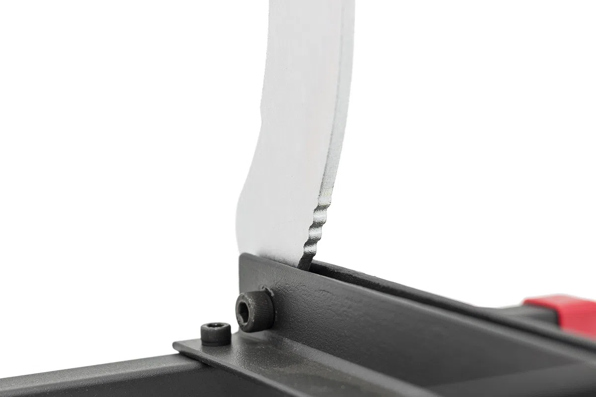 Meister 4285050 Massicot pour stratifié - Longueur de coupe : 210 mm - Épaisseur de coupe : 12 mm - Lame en acier robuste - Aide à la pose - Coupe-stratifié