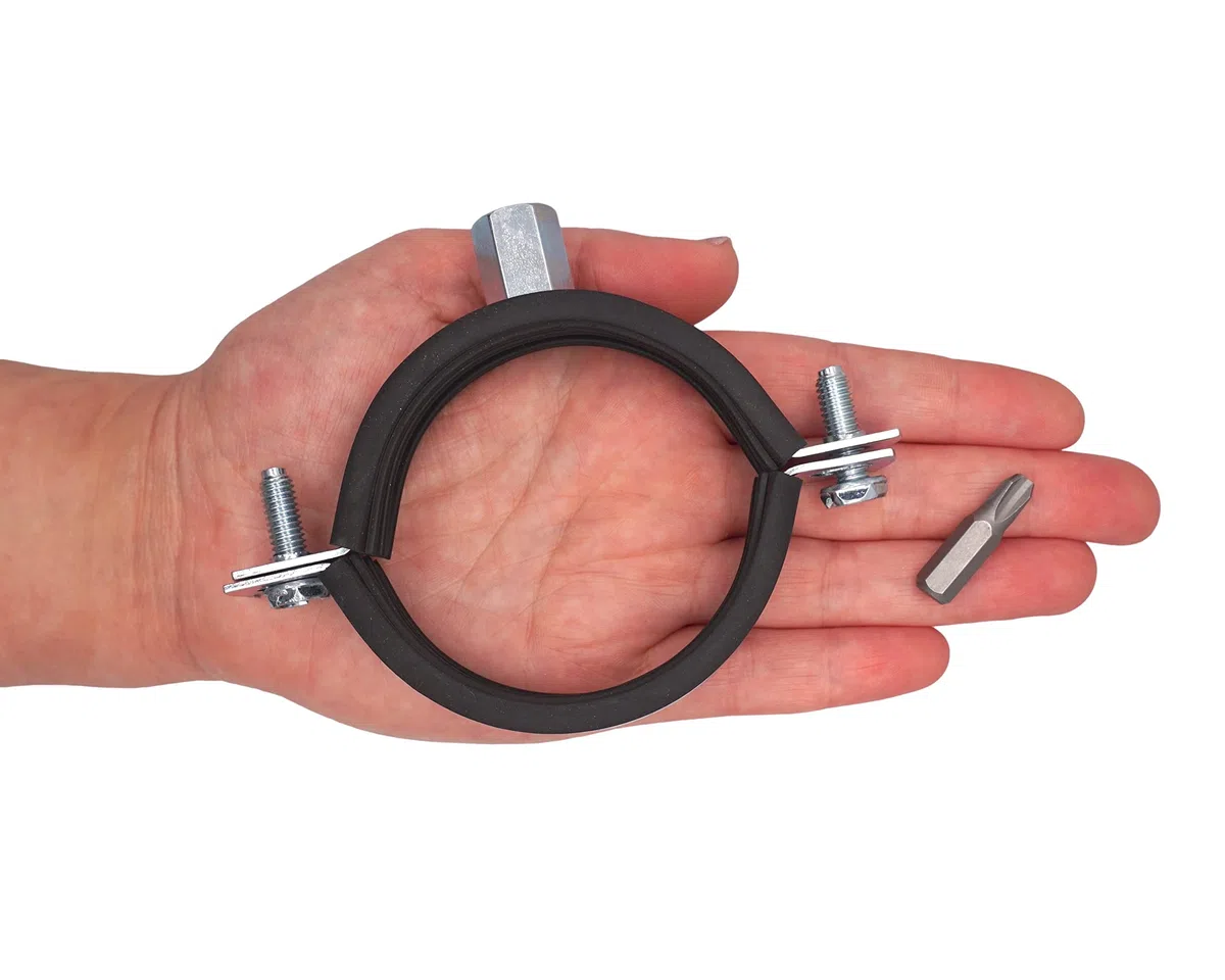 SKIR'CO Lot de 4 supports de tuyau avec revêtement en caoutchouc pour tuyaux de 60 à 64 mm, colliers de serrage, supports de tuyaux pour montage mural et plafond
