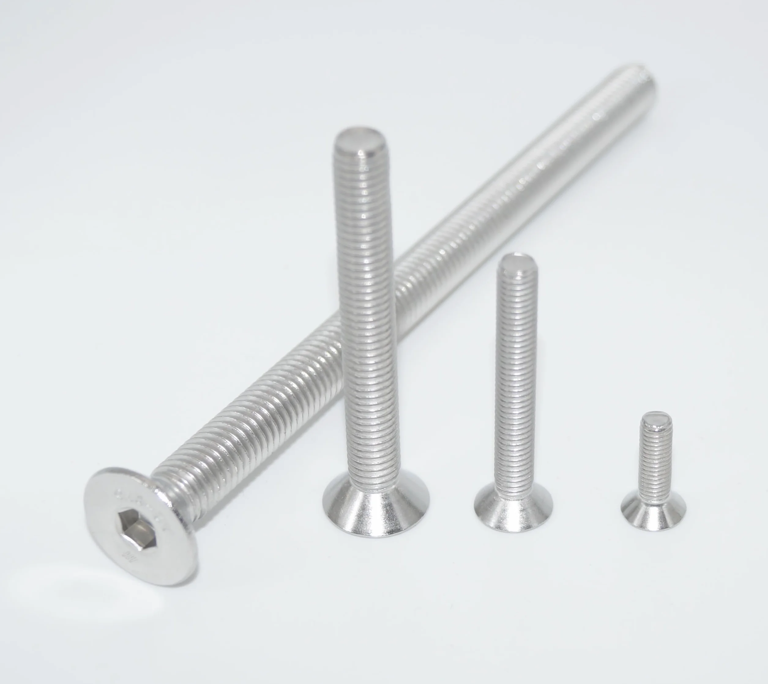 Lot de 25 vis à tête fraisée avec six pans creux M10 x 12 ISO 10642 A2 en acier inoxydable